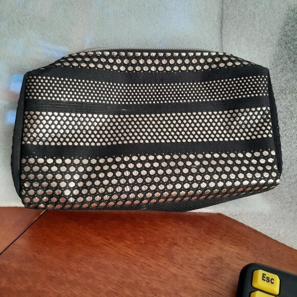 Sonia Kashuk Medium Make Up Organizer Mesh With Metallic PreLoved Good Condition - Picture 1 of 4